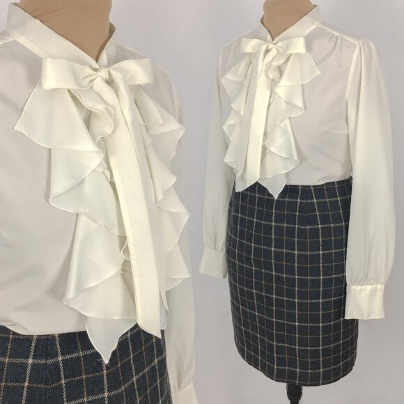 ❌SOLD❌ Ruffle Neck Tie Long Sleeve Button Blouse - Picture 1 of 11